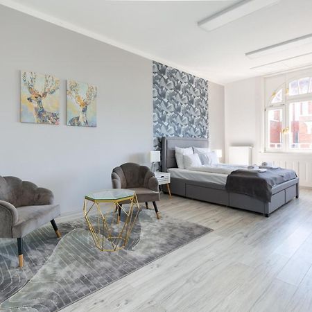 Designer Apartment On The Budapest Broadway With 2Br And Ac ภายนอก รูปภาพ